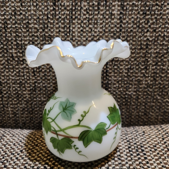 Source Unknown Other - Elegant Ruffle Top Milk Glass White Vase with Green Leaf Design